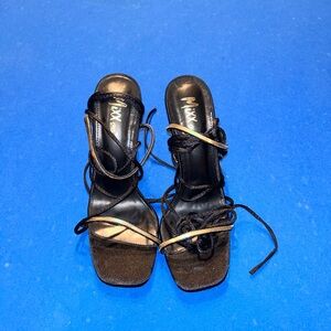 Gently used heels. Still in great shape